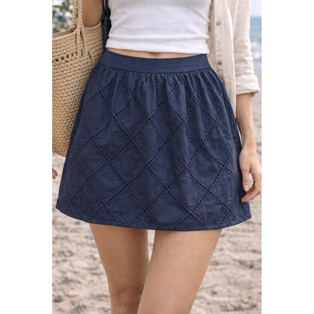 Tabitha Anthropologie Eyelet Mini Skirt Navy Blue Size 4 Diamond Geometric